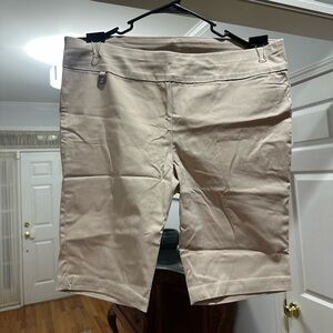 Rafaella Women's Tan Shorts 🤎 Size 18! Best Offer Accepted!